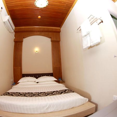 Sule Sapphire Inn Yangon Exterior foto