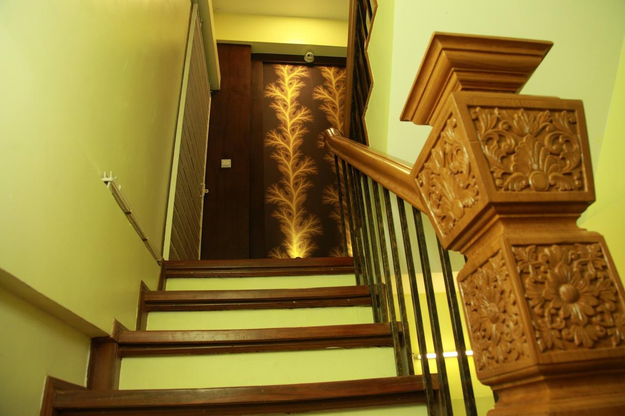 Sule Sapphire Inn Yangon Exterior foto