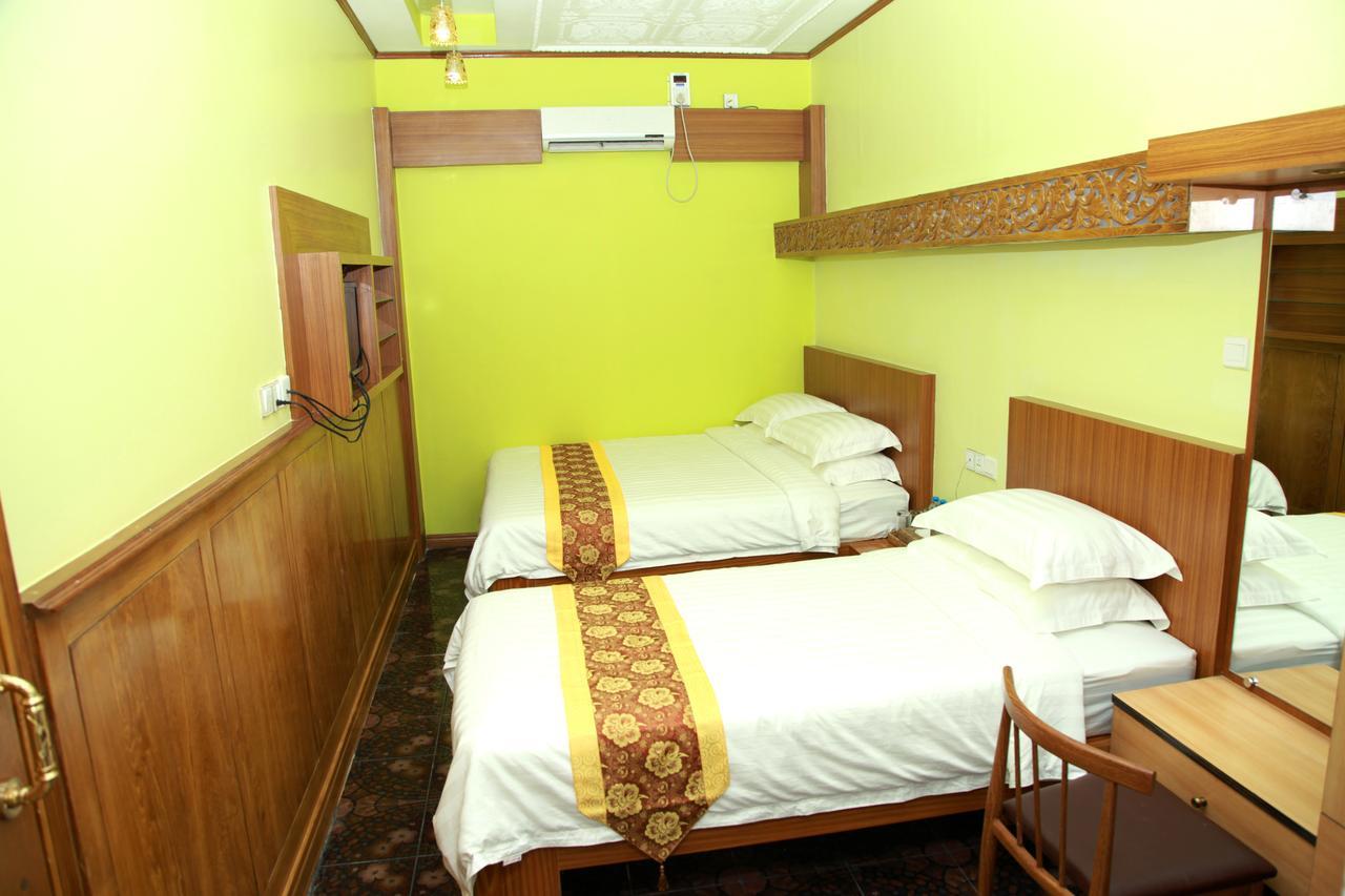 Sule Sapphire Inn Yangon Exterior foto