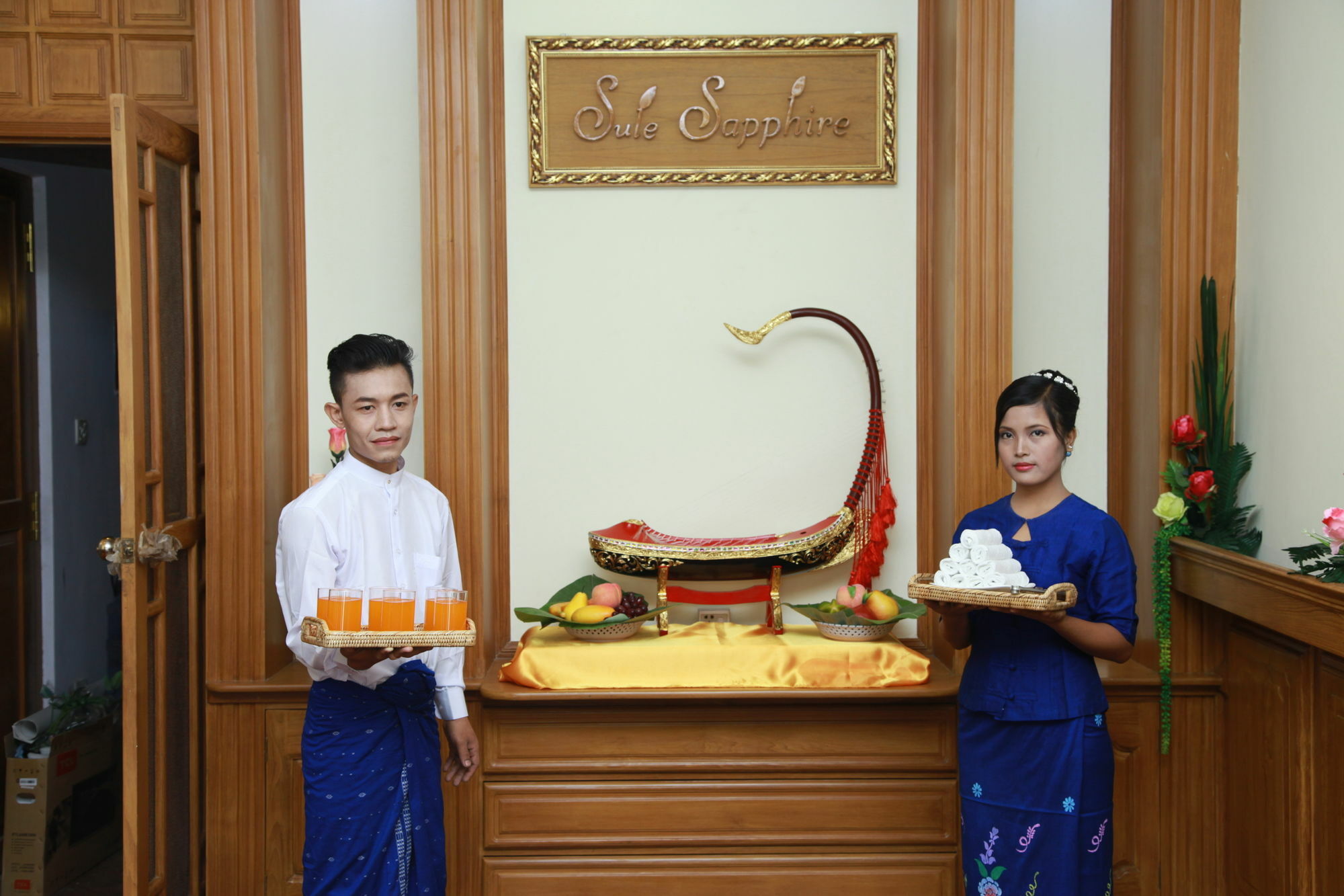 Sule Sapphire Inn Yangon Exterior foto