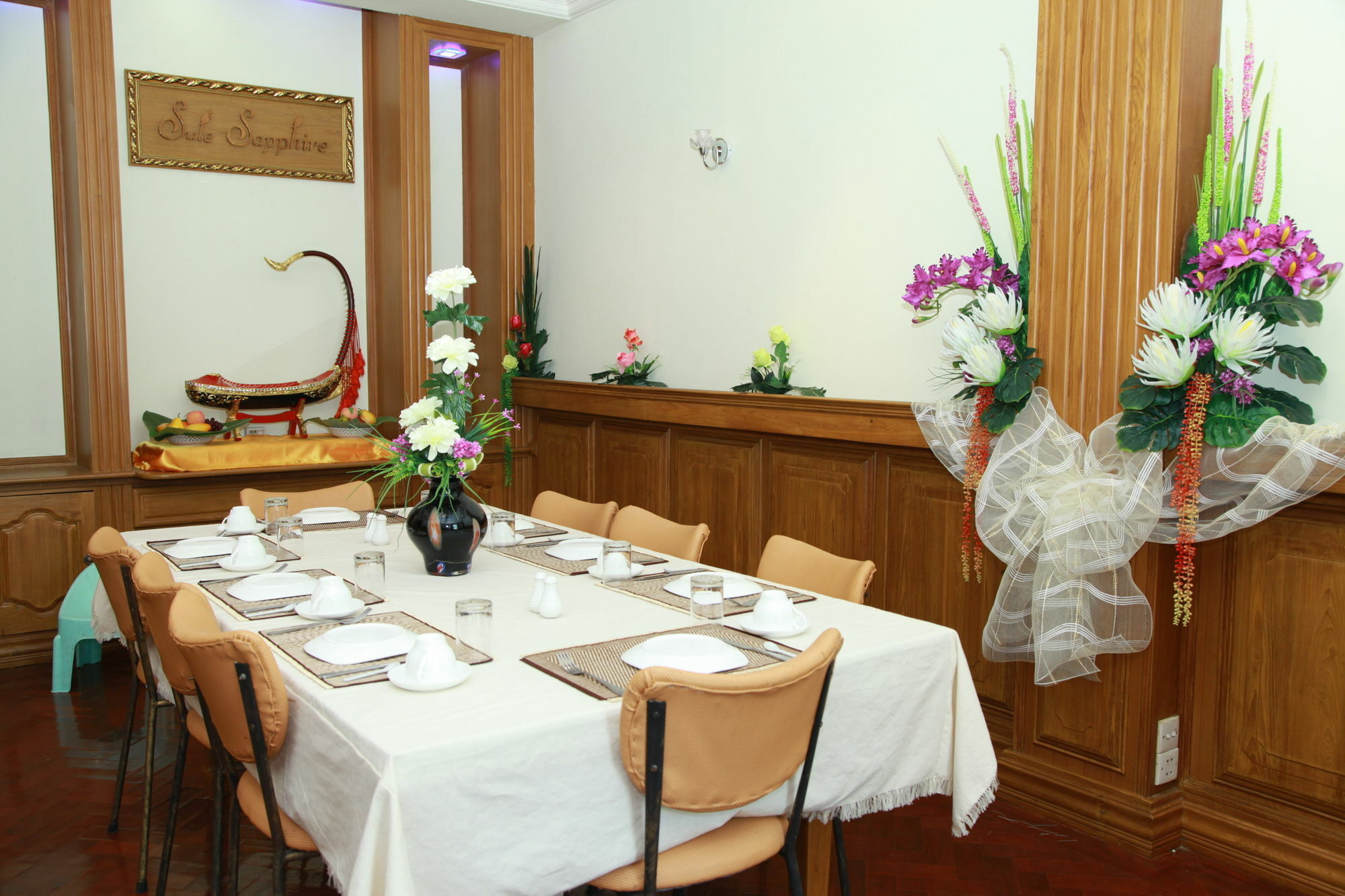 Sule Sapphire Inn Yangon Exterior foto
