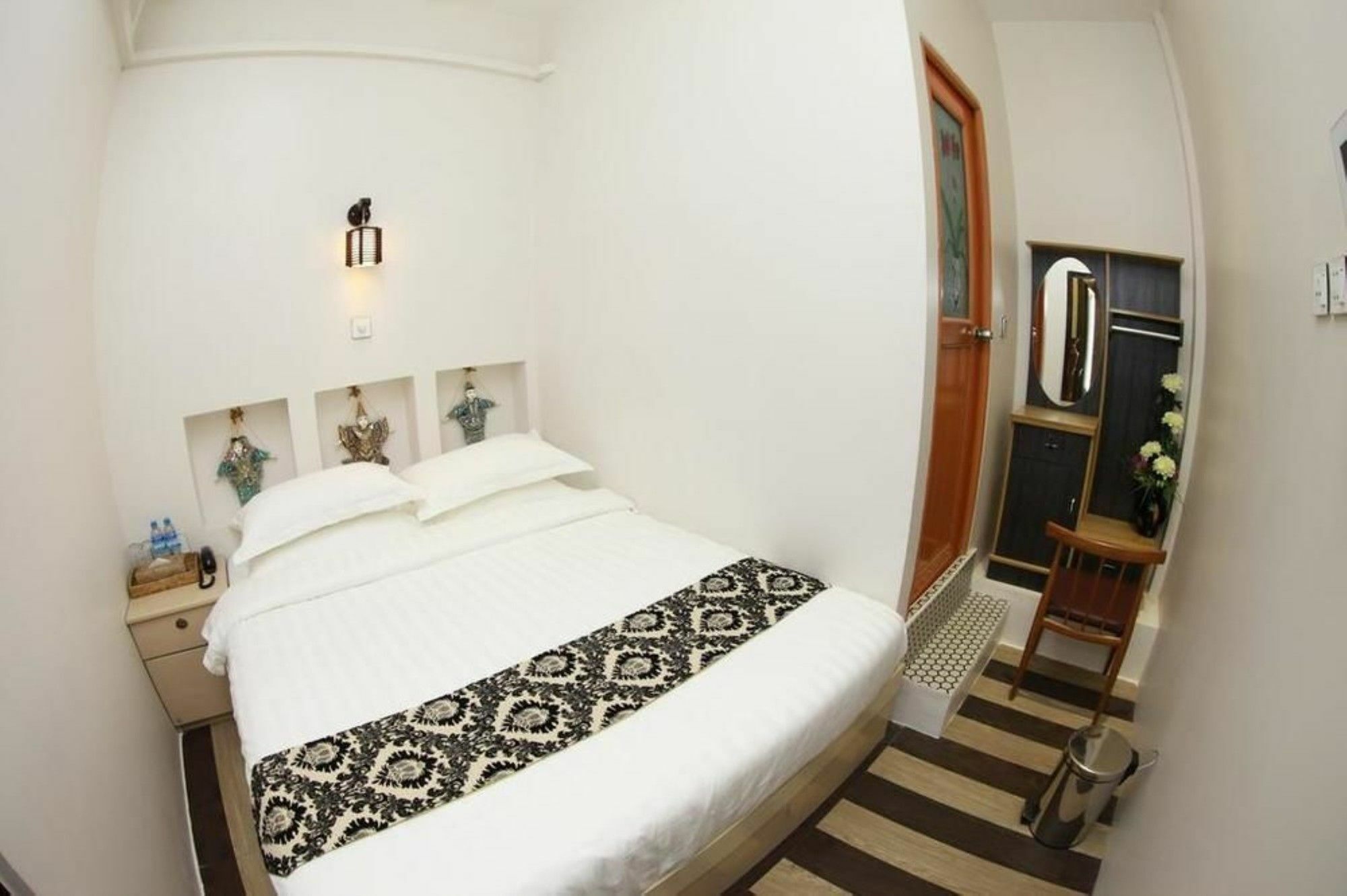 Sule Sapphire Inn Yangon Exterior foto